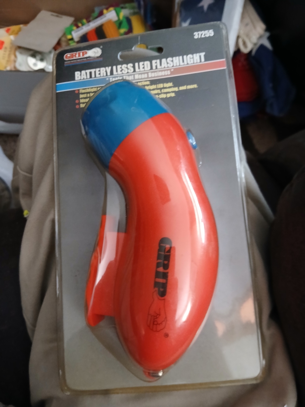 Grip Battery-Less LED Flashlight - Red & Blue